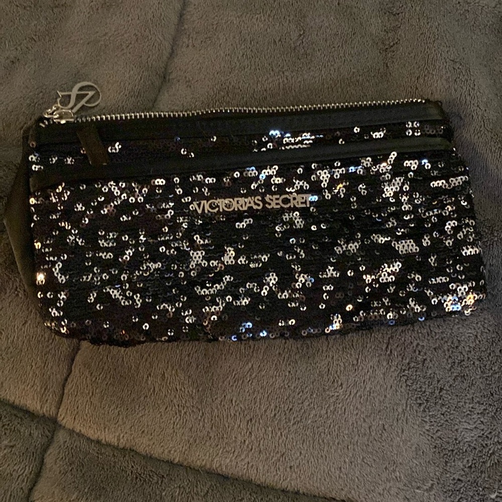 Victoria’s Secret zip bag